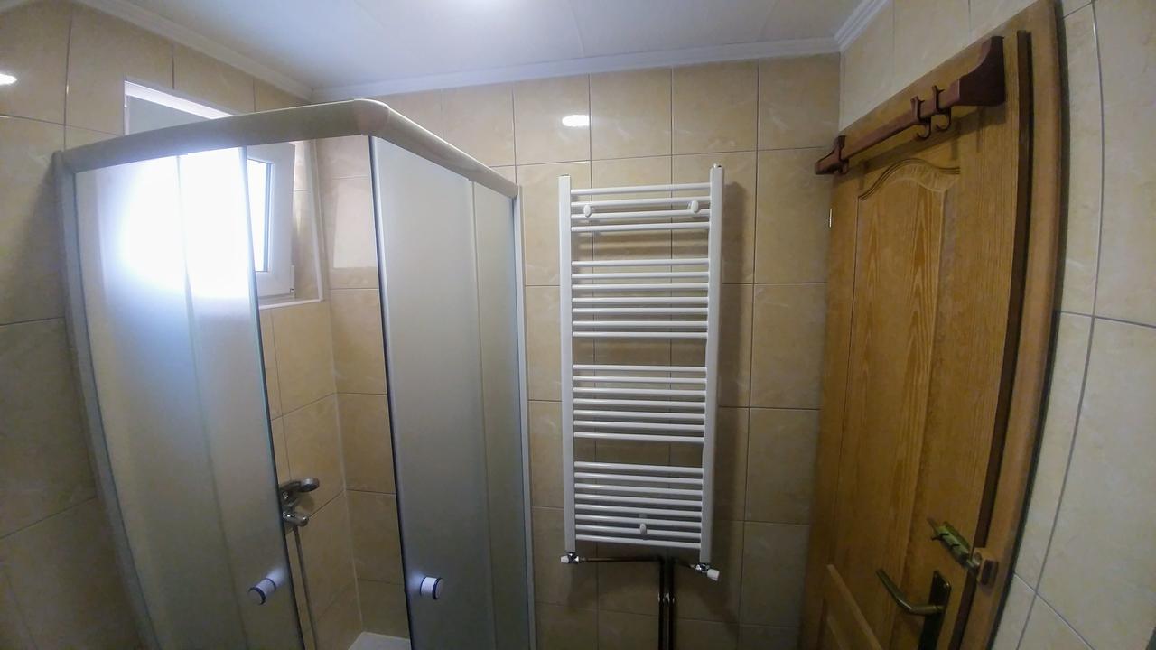 Hostel Srebrenica Exterior photo